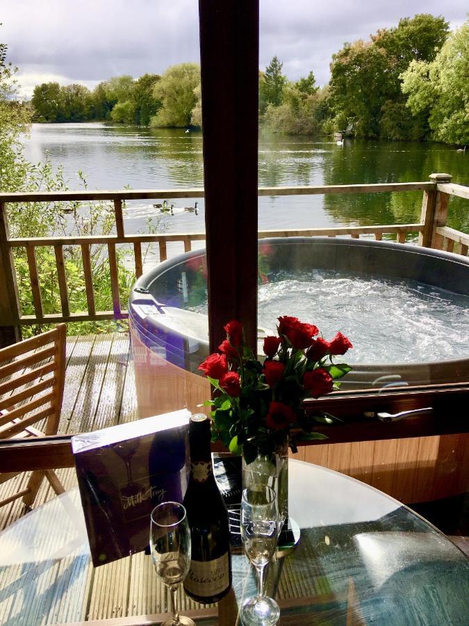 Holly Lodge 12 Hot Tub York Eksteriør bilde