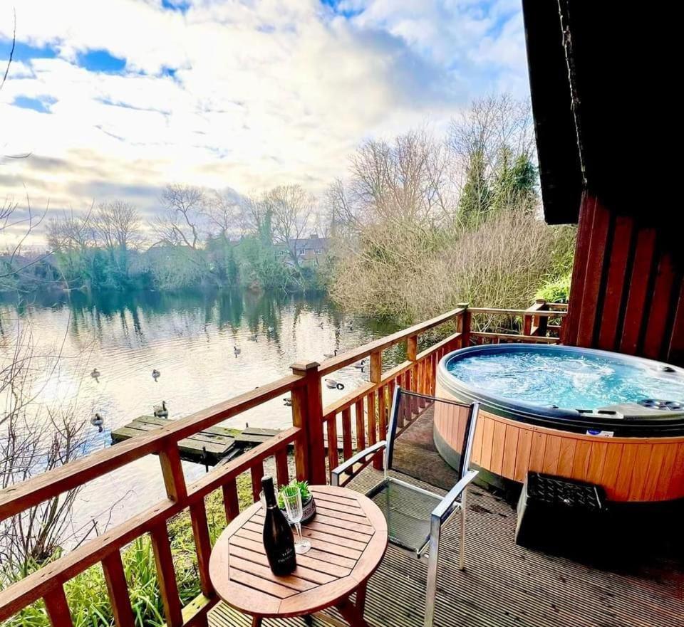 Holly Lodge 12 Hot Tub York Eksteriør bilde