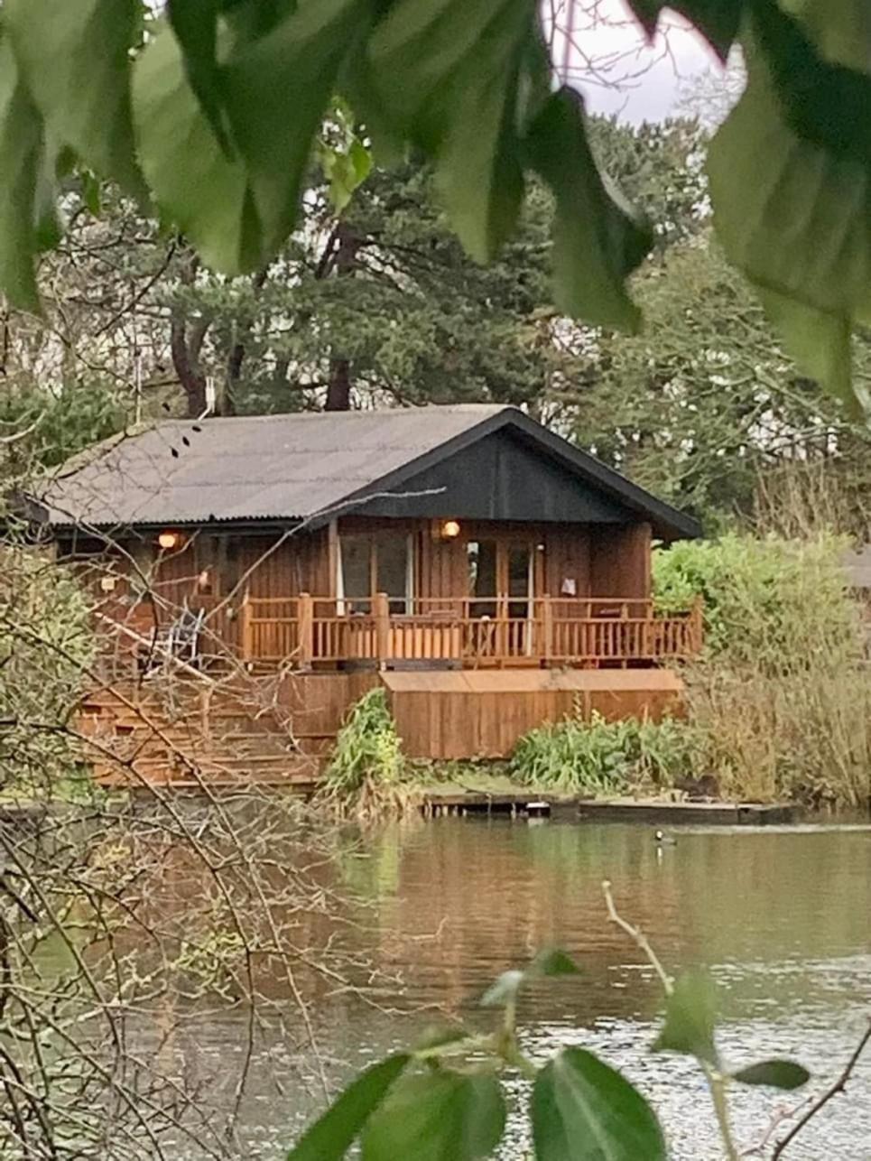 Holly Lodge 12 Hot Tub York Eksteriør bilde